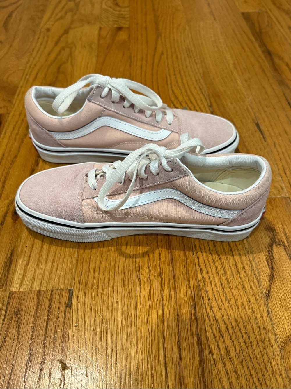 Vans Low-Top Sneakers in Light Pink and White